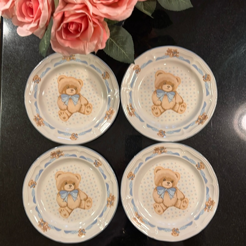 "Theodore Bear" - Salad Plate (7 3/4") by TIENSHAN  (Set of 4)